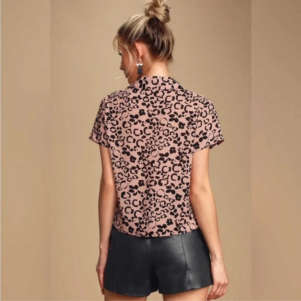 Lulu’s Edie Blush Pink Cheetah Print Button Up Blouse - Picture 4 of 6